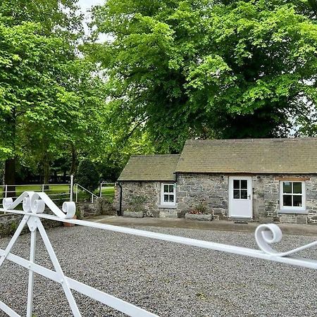 Roberts Yard Country Cottage Килкени Екстериор снимка