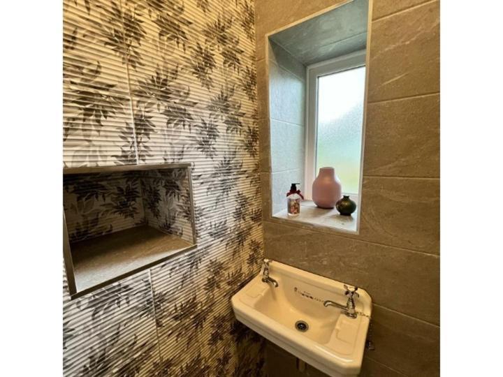 Roberts Yard Country Cottage Килкени Екстериор снимка