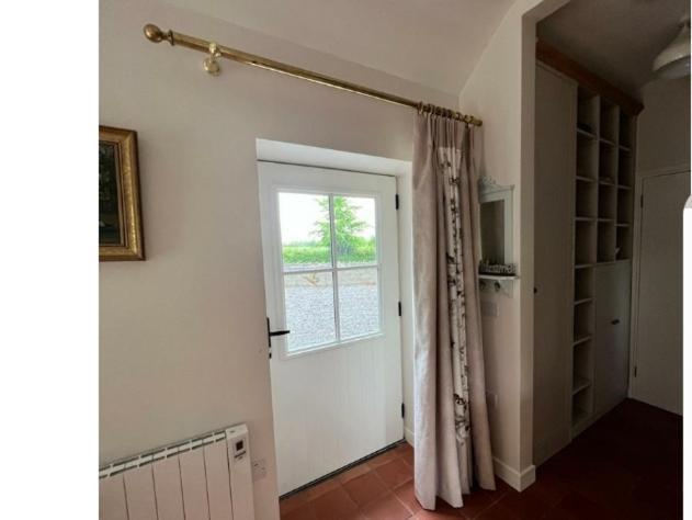 Roberts Yard Country Cottage Килкени Екстериор снимка